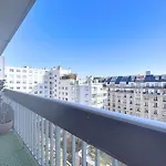 Apartment With Balcony Overlooking The Eiffel Tower